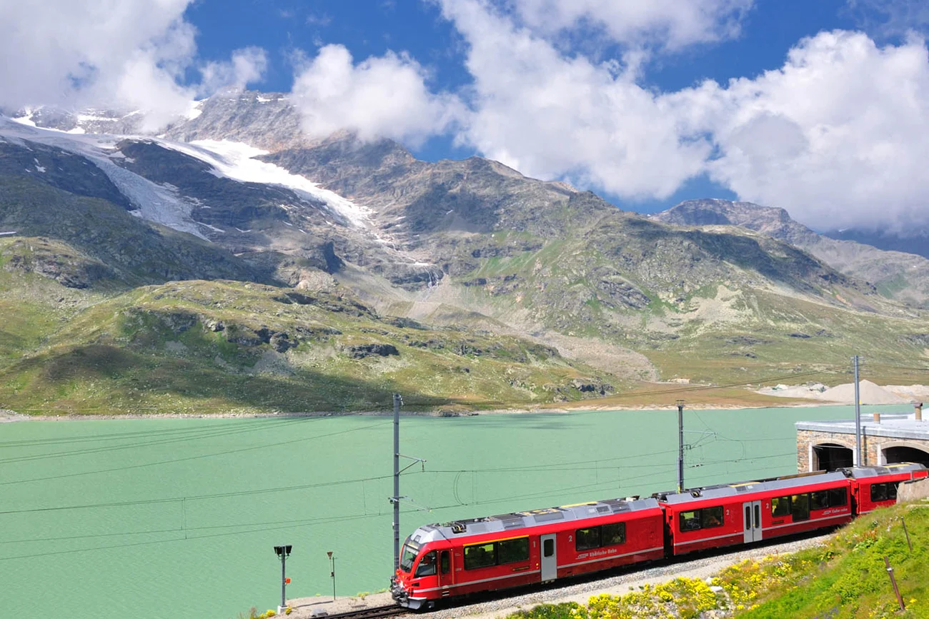 vacanze sul trenino rosso del Bernina